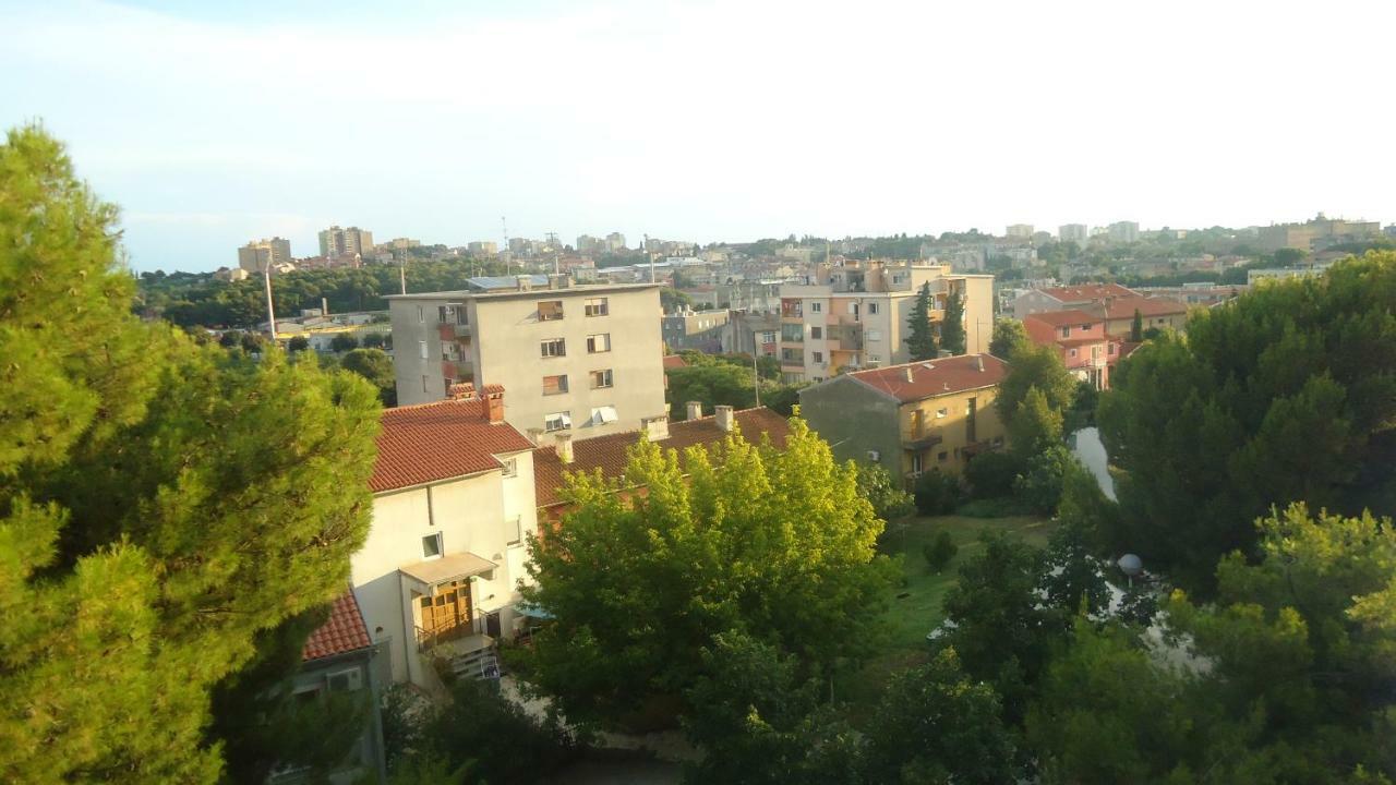 Central Panoramic Lägenhet Pula Exteriör bild